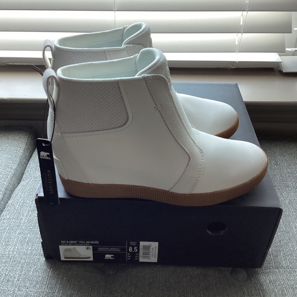 SOREL Out N About Wedge Bootie (Women) 8.5M - Picture 2 of 9